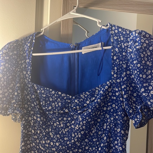 Hello Molly blue/white floral midi dress with slit - Picture 2 of 2